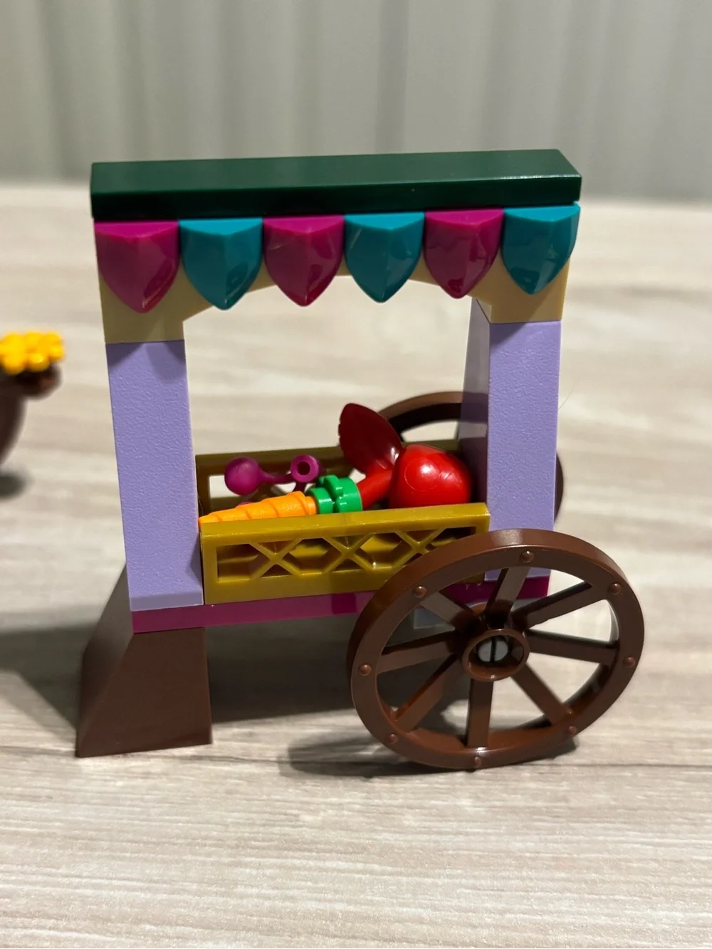 Complete LEGO Disney Frozen 41155 Elsa's Market Adventure - Picture 4 of 7